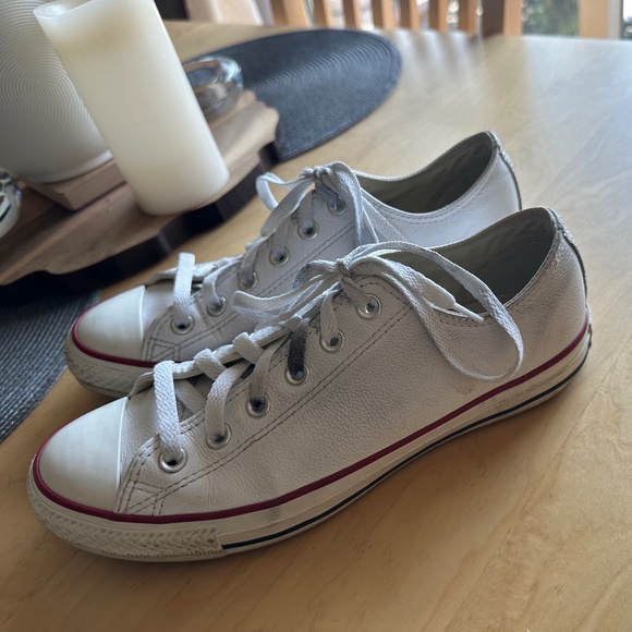 Converse - Leather Style Low top White Sneaker Tennis Shoes White - Picture 1 of 3